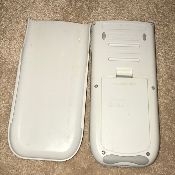 TI-84 Plus Silver Edition Texas Instruments - Picture 2 of 2